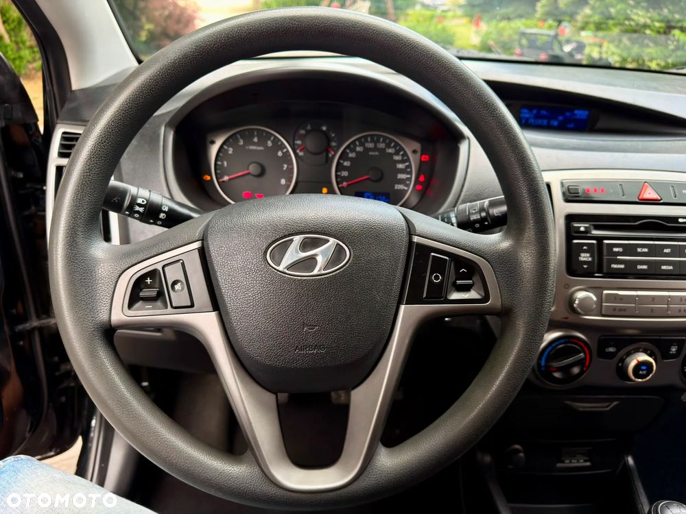 Hyundai i20 1.25 Wersja Jubileuszowa - 37