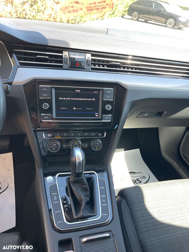 Volkswagen Passat - 34
