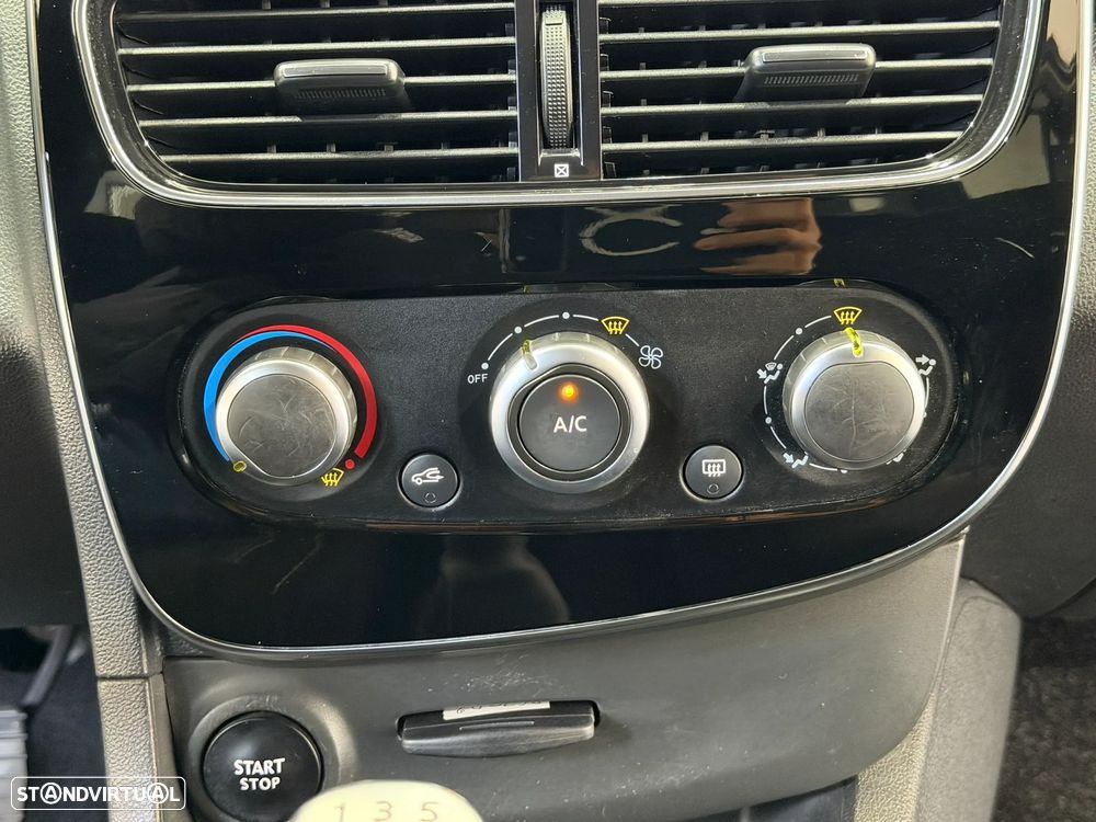 Renault Clio 1.5 dCi Limited - 31