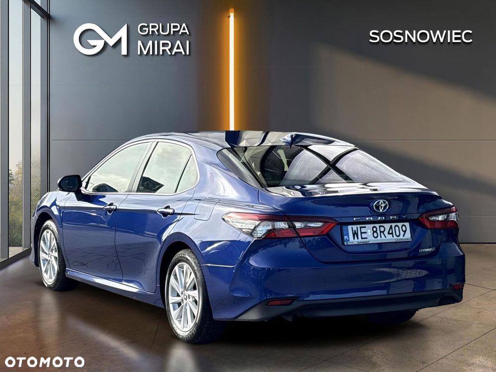 Toyota Camry 2.5 Hybrid Comfort CVT - 3