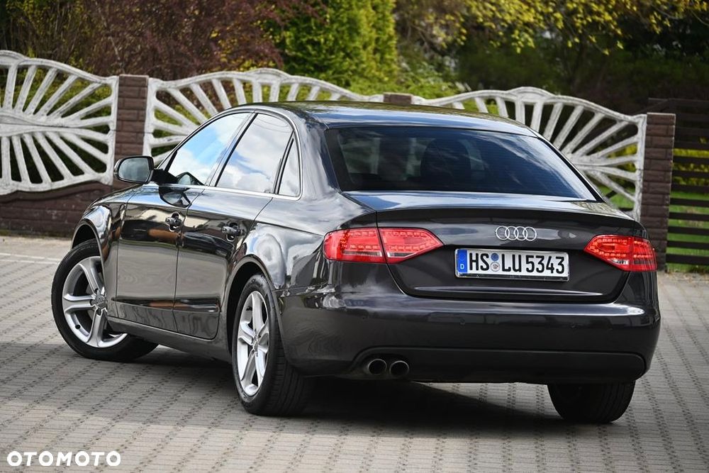 Audi A4 Limousine - 23