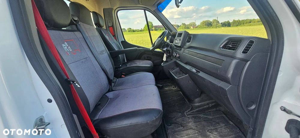 Renault Master - 24