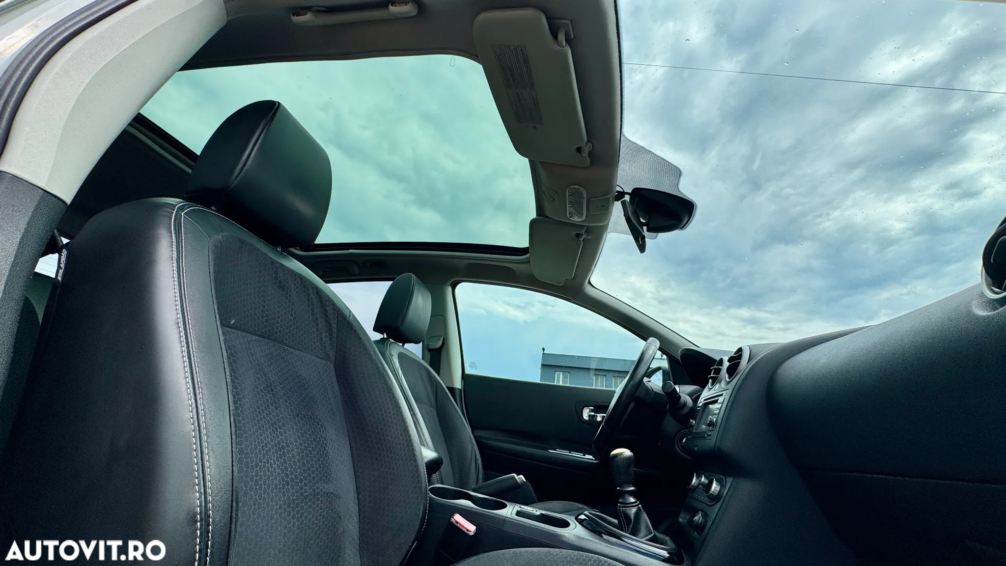 Nissan Qashqai 1.6 DCI N-Connecta - 14