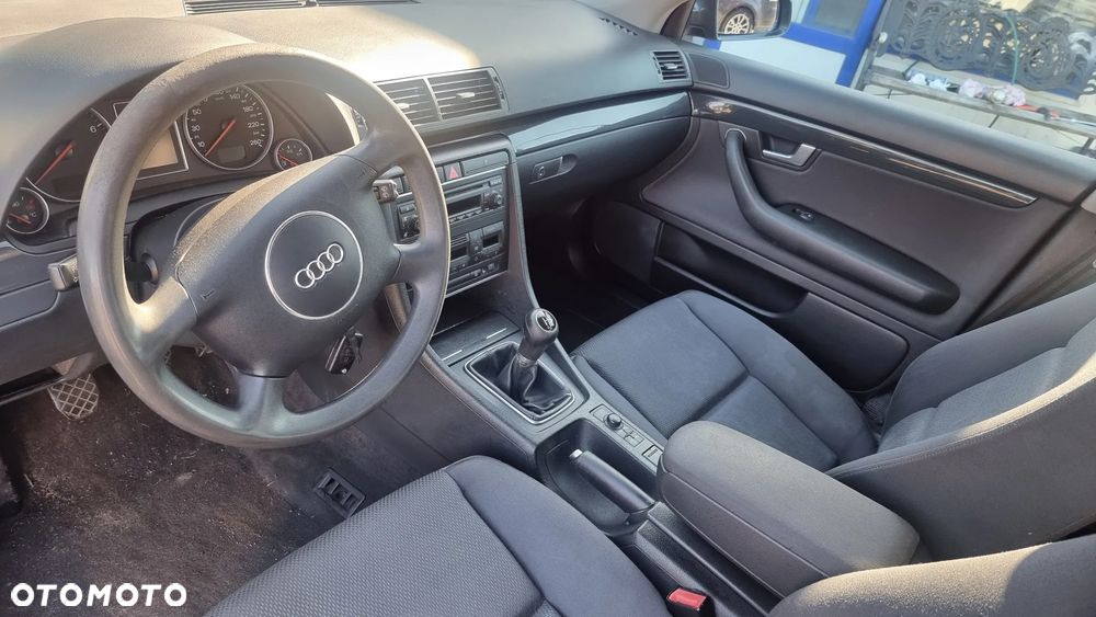 Audi A4 Avant - 9