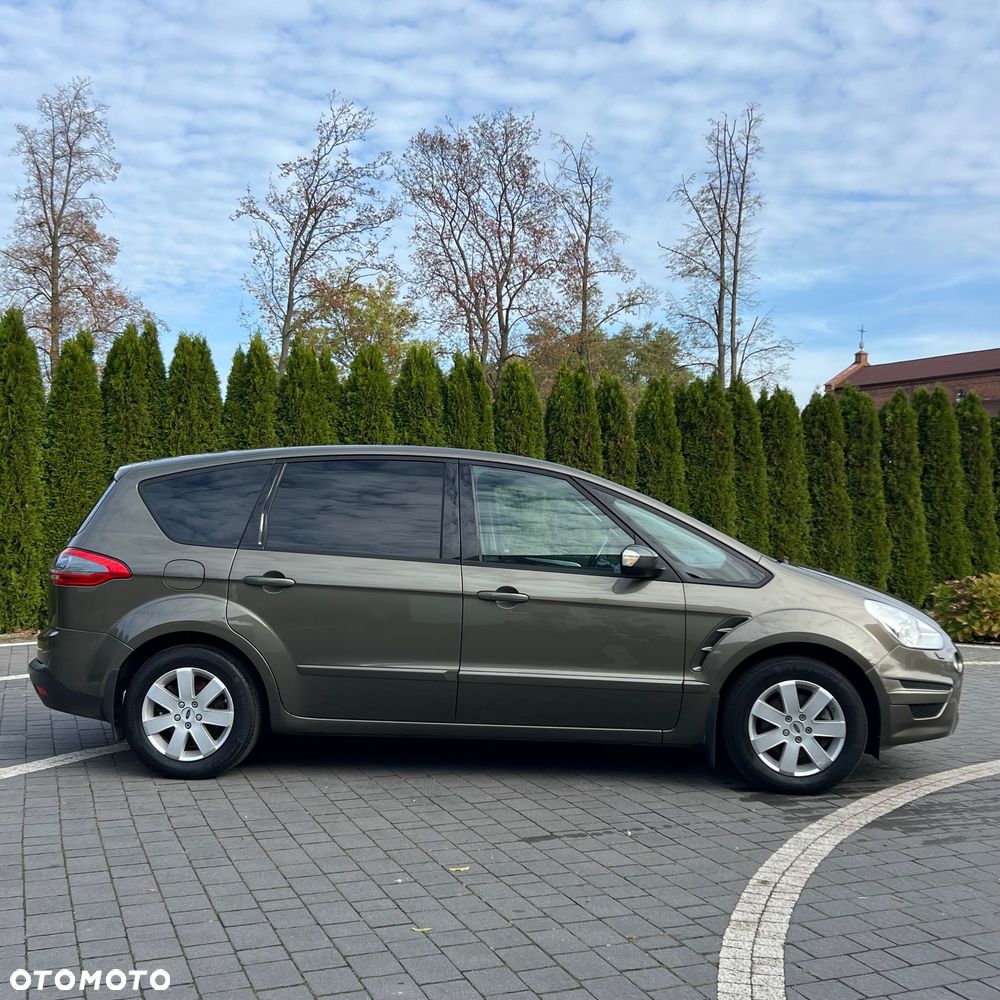 Ford S-Max 2011 photo 4