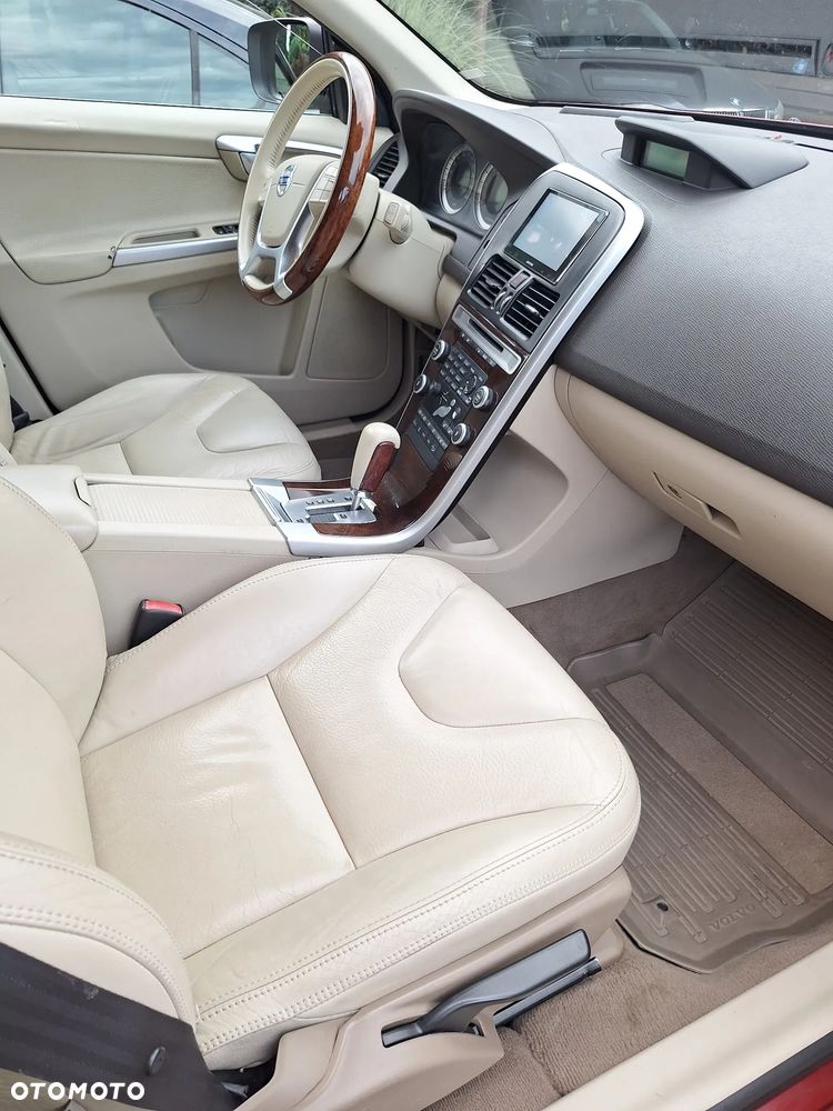 Volvo XC 60 D5 AWD Summum - 8