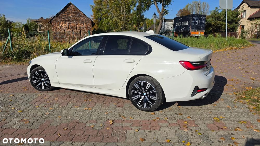 BMW Seria 3 318d Sport Line - 36