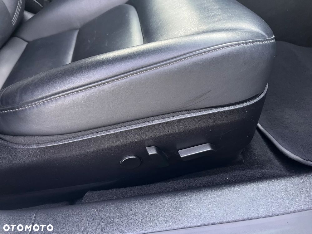 Tesla Model 3 Langstreckenbatterie Allradantrieb Dual Motor Performance - 20