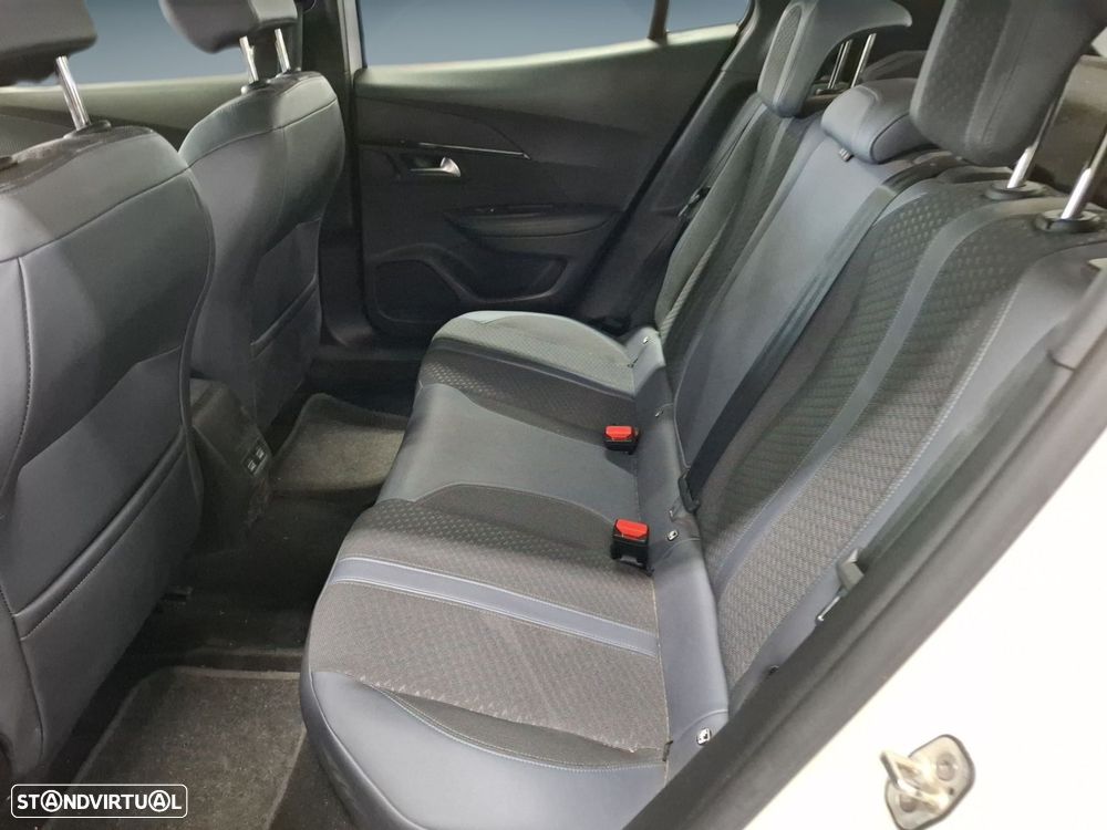 Peugeot 2008 1.2 PureTech Allure - 14