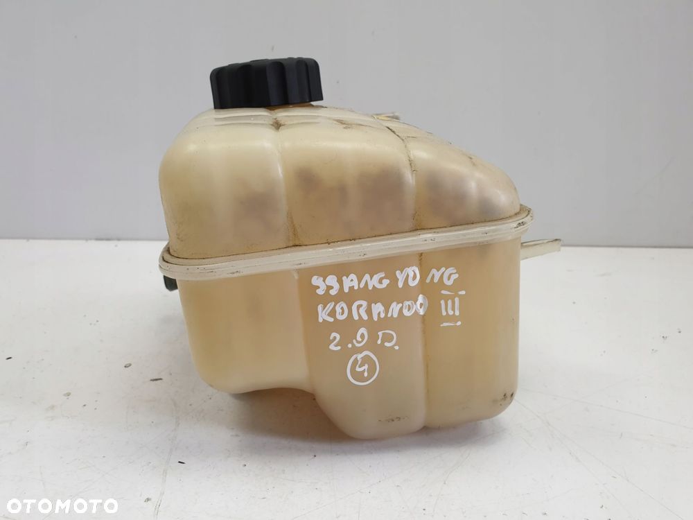 SsangYong Korando III 2.0 D ZBIORNICZEK PŁYNU wody - 1