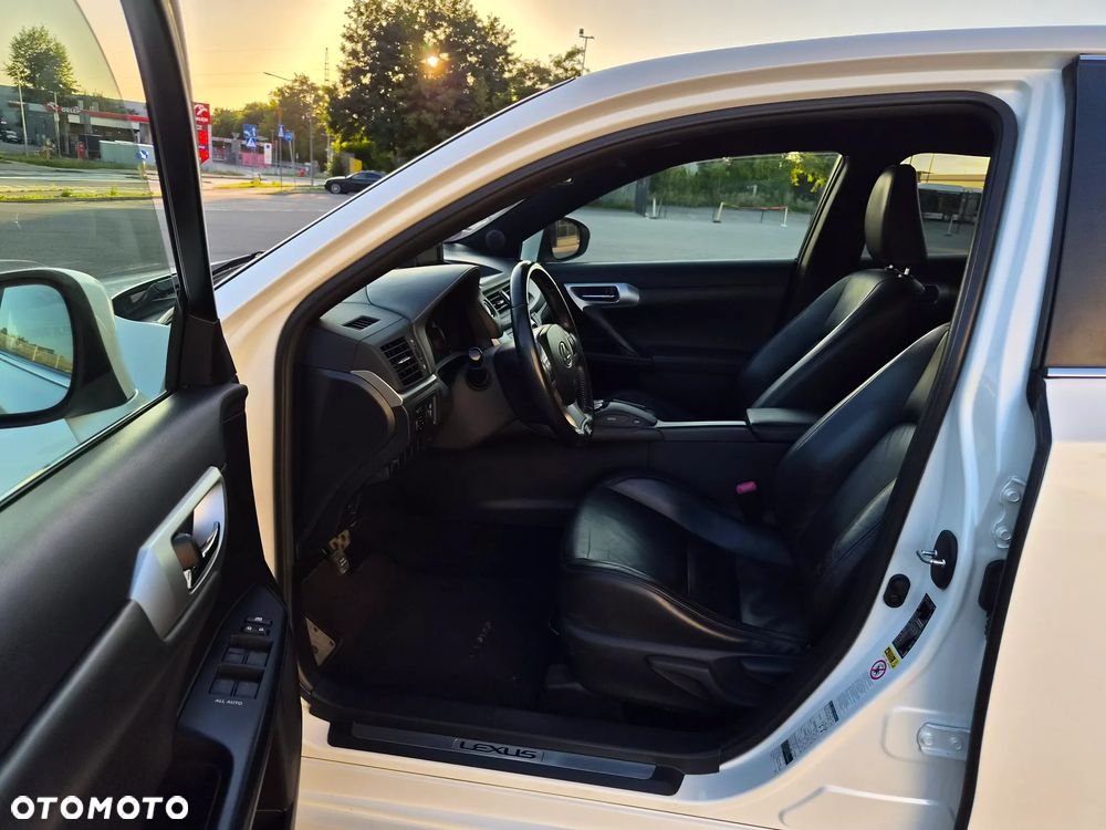 Lexus CT 200h F Sport - 11