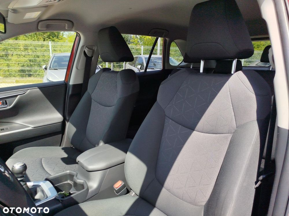 Toyota RAV4 - 11