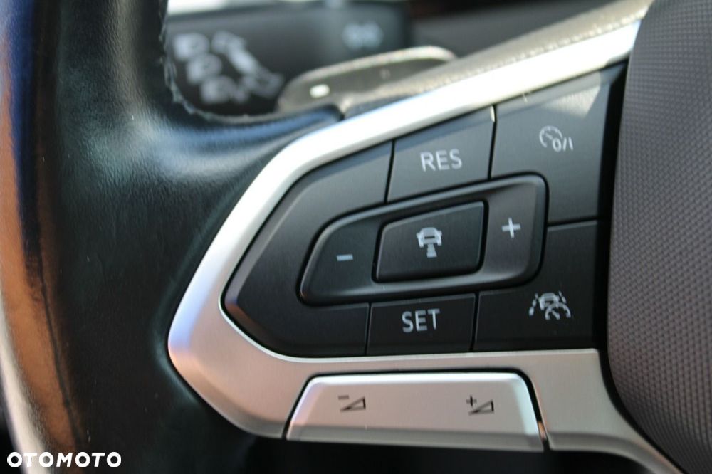 Volkswagen Passat - 22