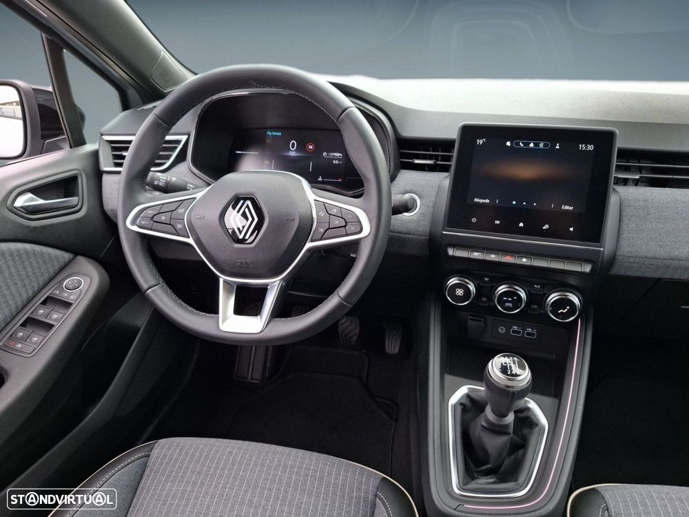 Renault Clio 1.0 TCe Techno — fotografia 14