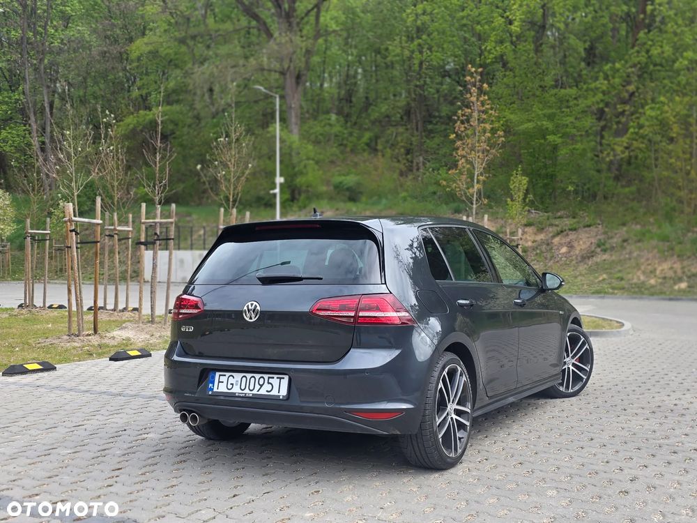 Volkswagen Golf 2.0 TDI BMT GTD - 10