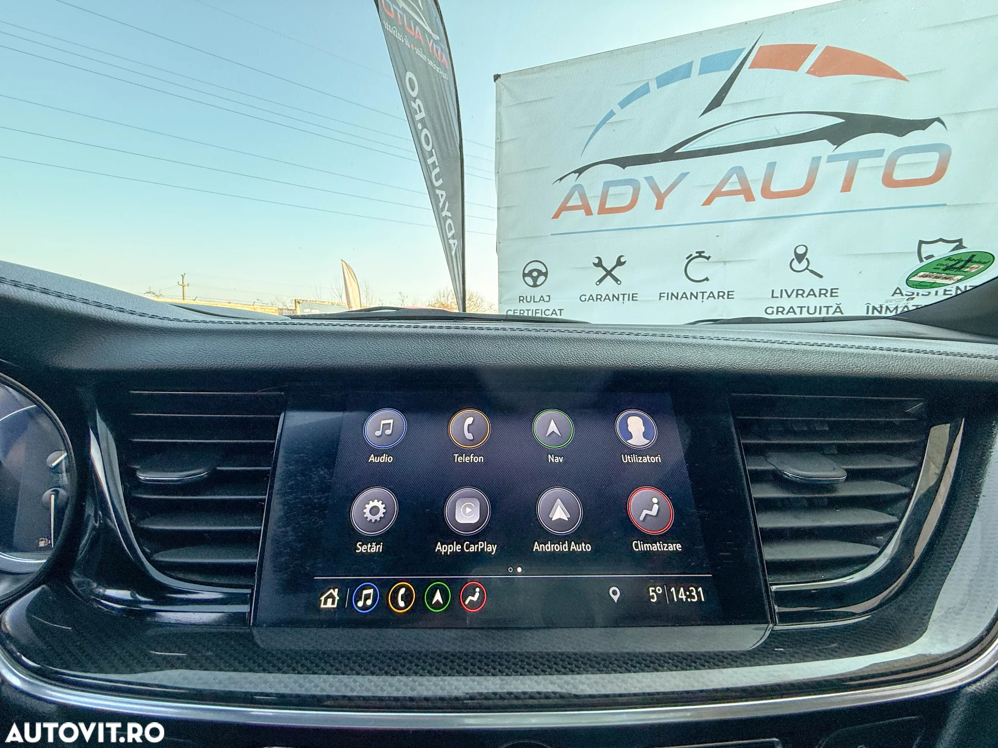 Opel Insignia - 35