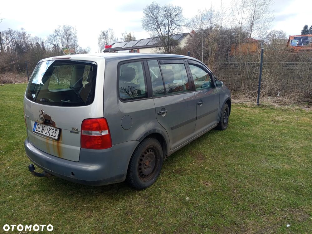 Volkswagen Touran - 7