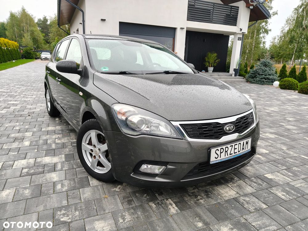 Kia Ceed - 15