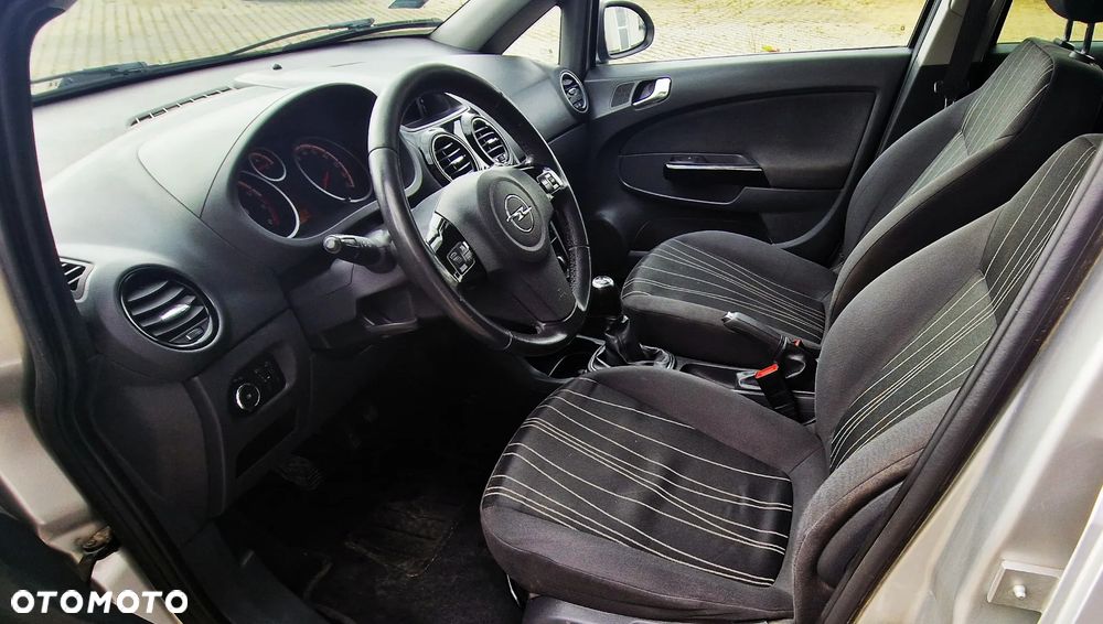 Opel Corsa 1.2 16V 111 - 6