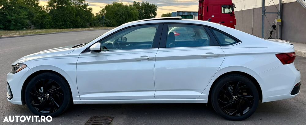 Volkswagen Jetta - 4
