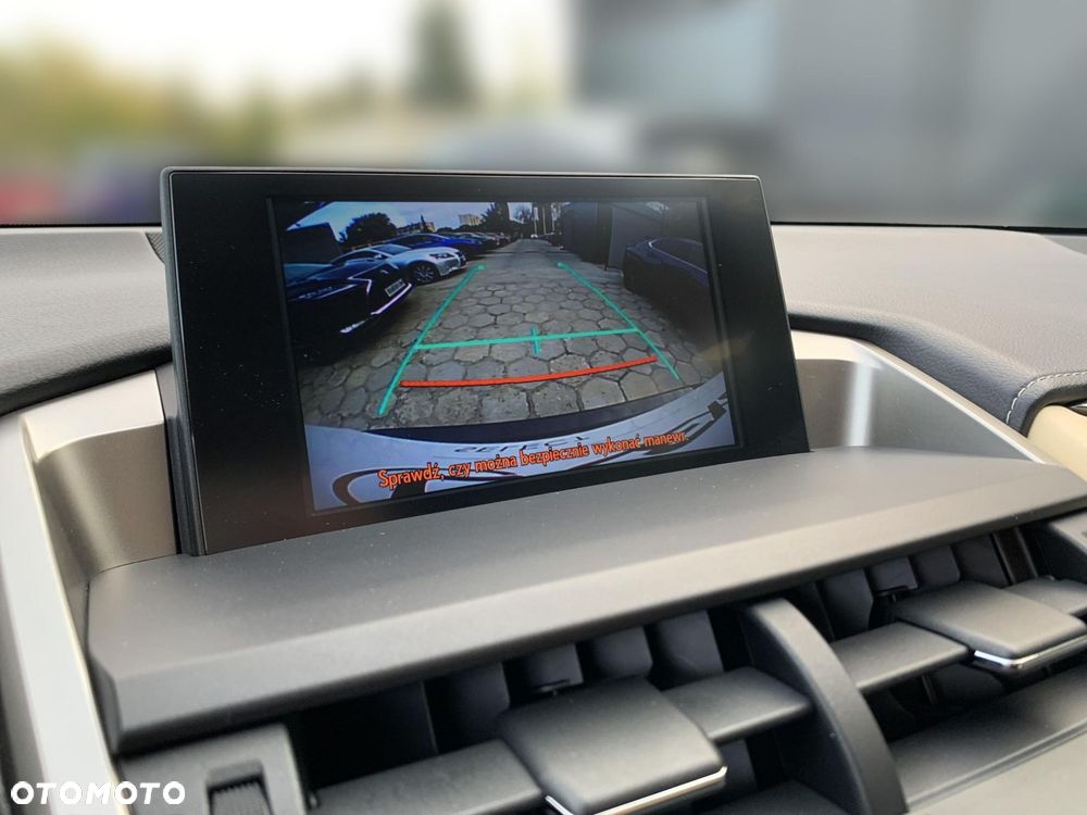 Lexus NX 300h Comfort AWD - 21