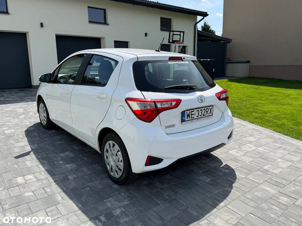 Toyota Yaris 1.5 Active - 11