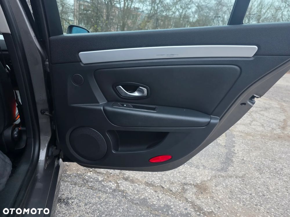 Renault Laguna 2.0 DCi Dynamique - 23