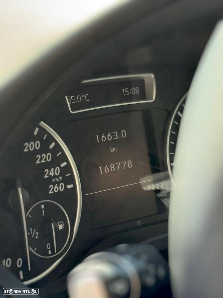 Mercedes-Benz A 180 CDI (BlueEFFICIENCY) - 12