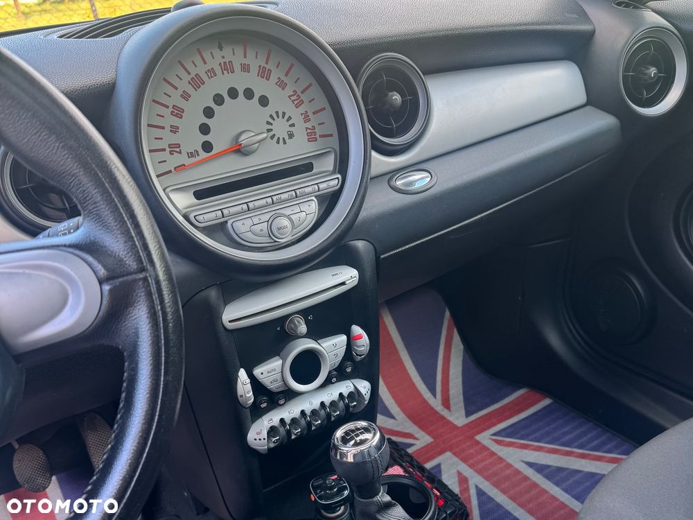 MINI Cooper Standard - 5