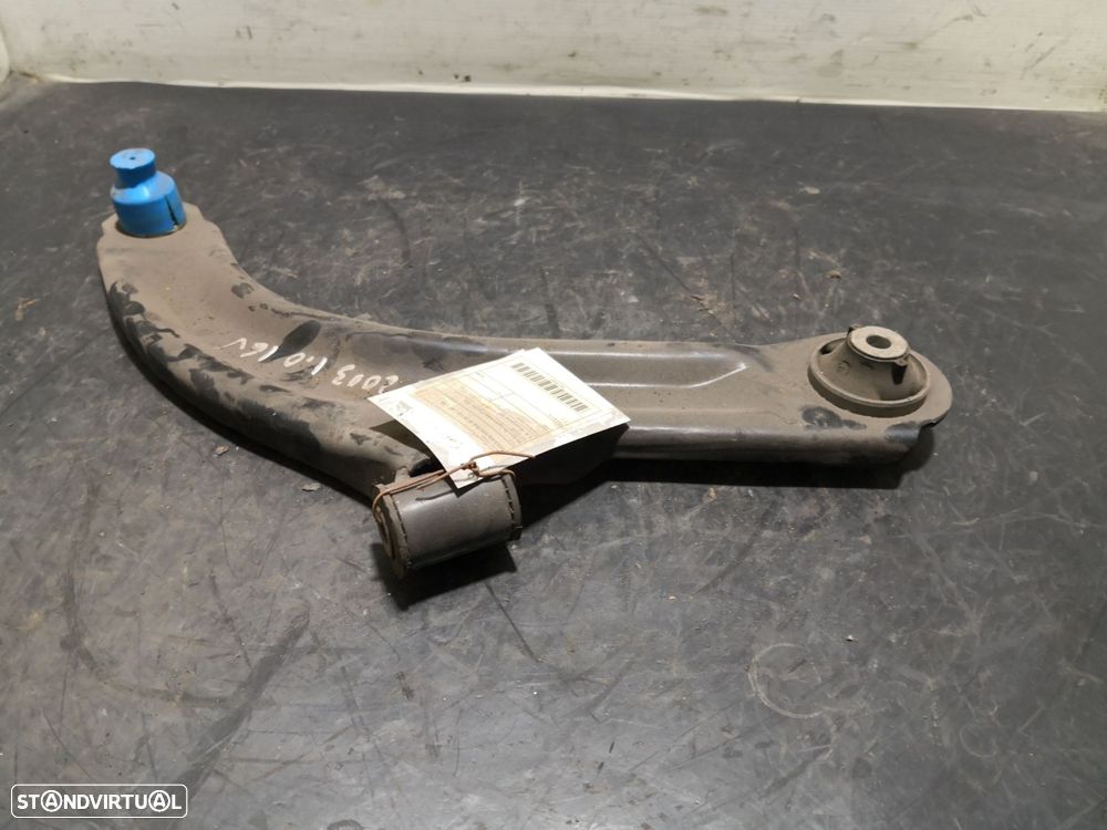 Braço Suspensão Frente Dto Nissan Micra Iii (K12) - 2