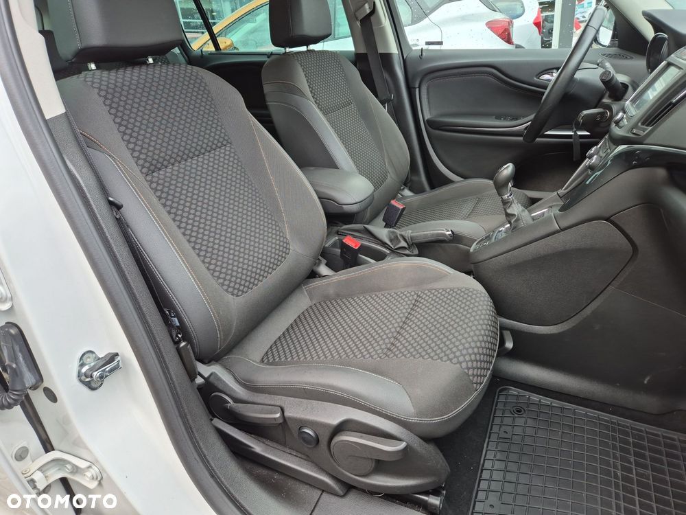 Opel Zafira - 12