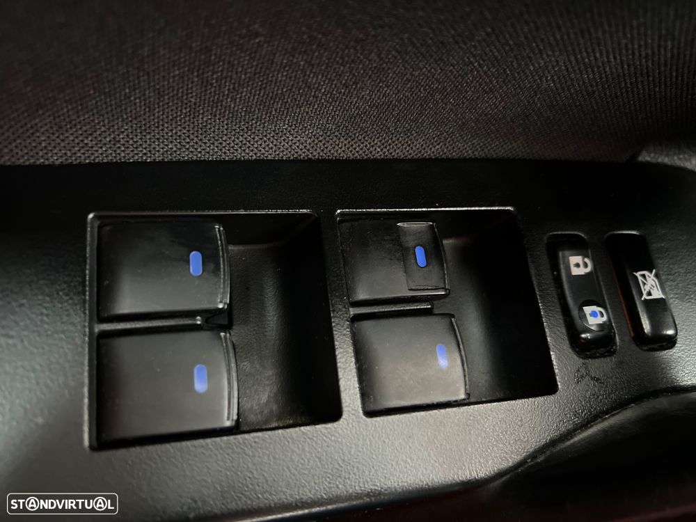 Toyota Auris Touring Sports 1.8 HSD Comfort - 27