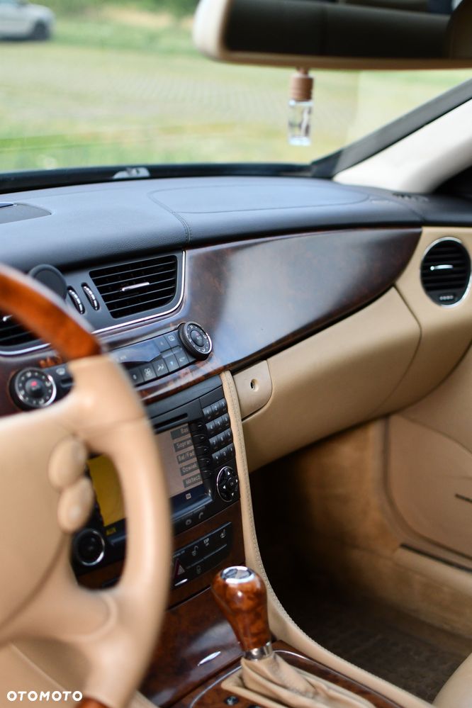 Mercedes-Benz CLS 500 - 13