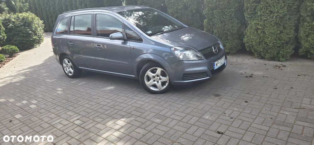 Opel Zafira 1.9 CDTI Essentia - 2