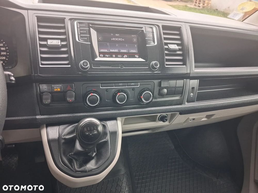 Volkswagen Transporter T6 - 21