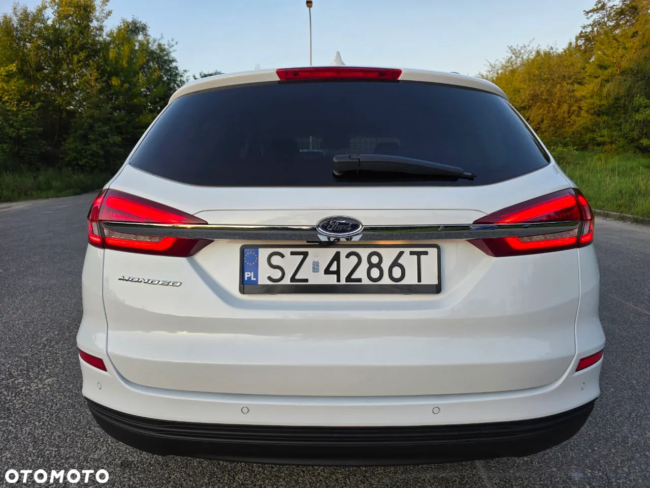 Ford Mondeo 2.0 EcoBlue Executive Plus - 8
