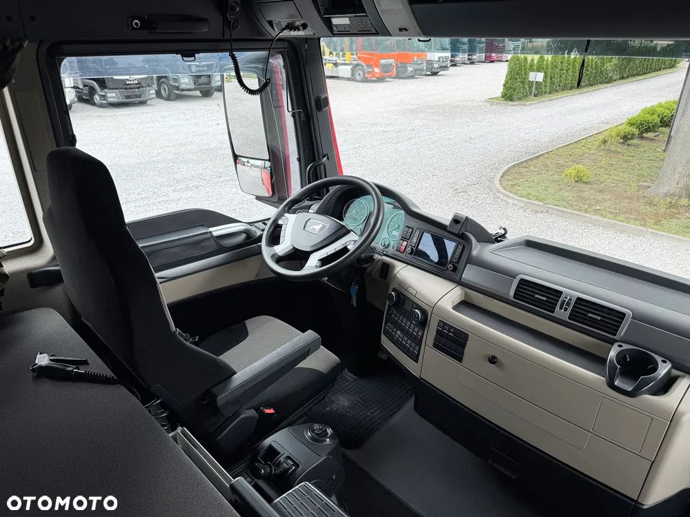 MAN TGX 26.500 / 6X4 / SCHWARZMULLER 3-STRONNY / Z NIEMIEC - 21