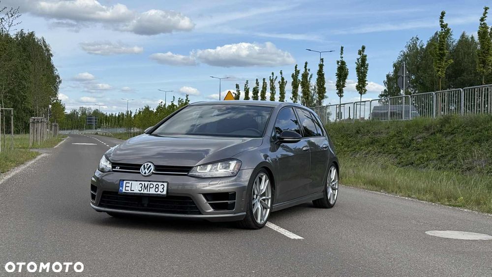 Volkswagen Golf - 2