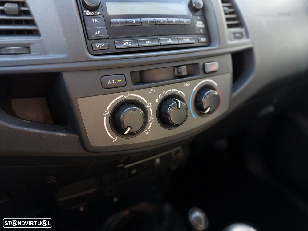 Toyota Hilux 2.5 D-4D 4WD CE - 26