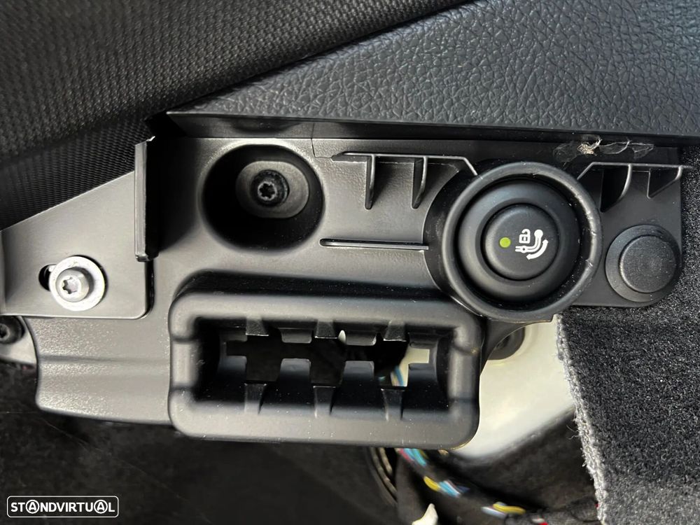 BMW 318 d Pack M - 18