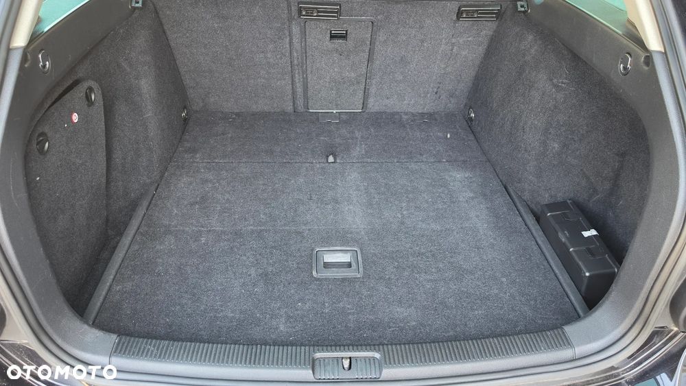 Volkswagen Golf Variant 1.6 TDI DPF BlueMotion Technology MATCH - 12