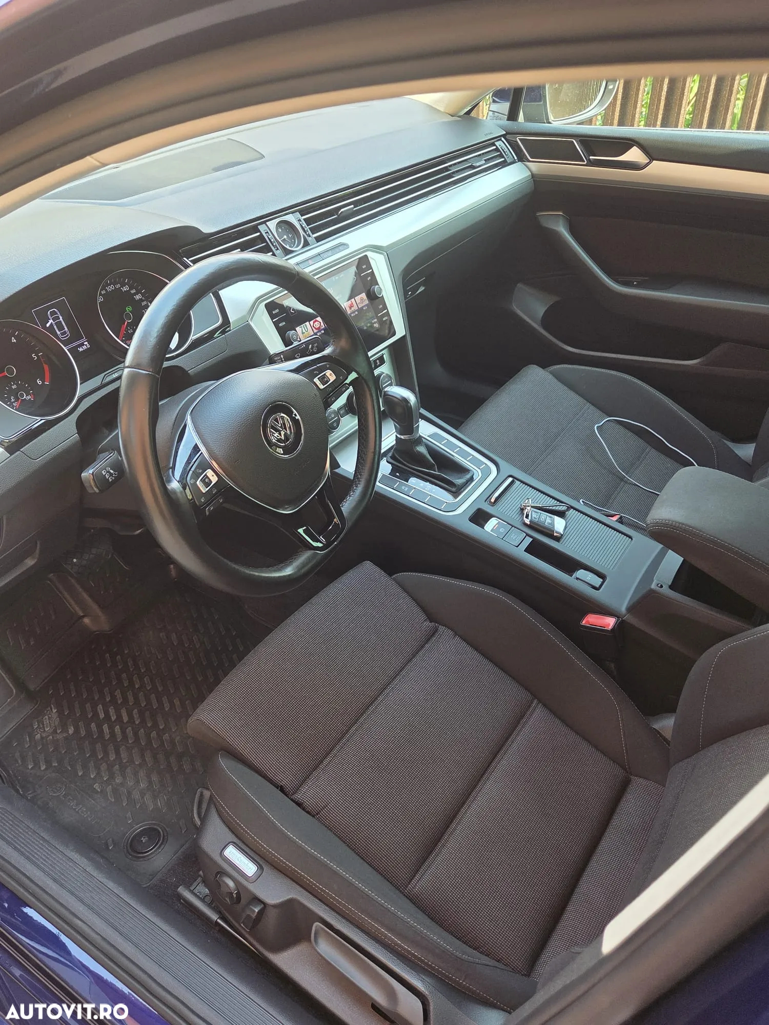 Volkswagen Passat 1.6 TDI DSG Comfortline - 10
