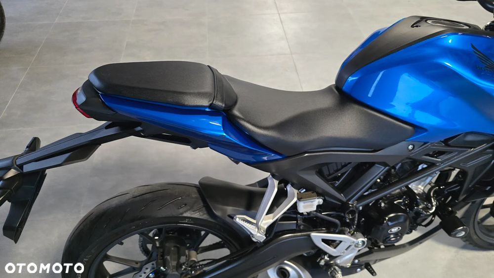 Honda CB - 23