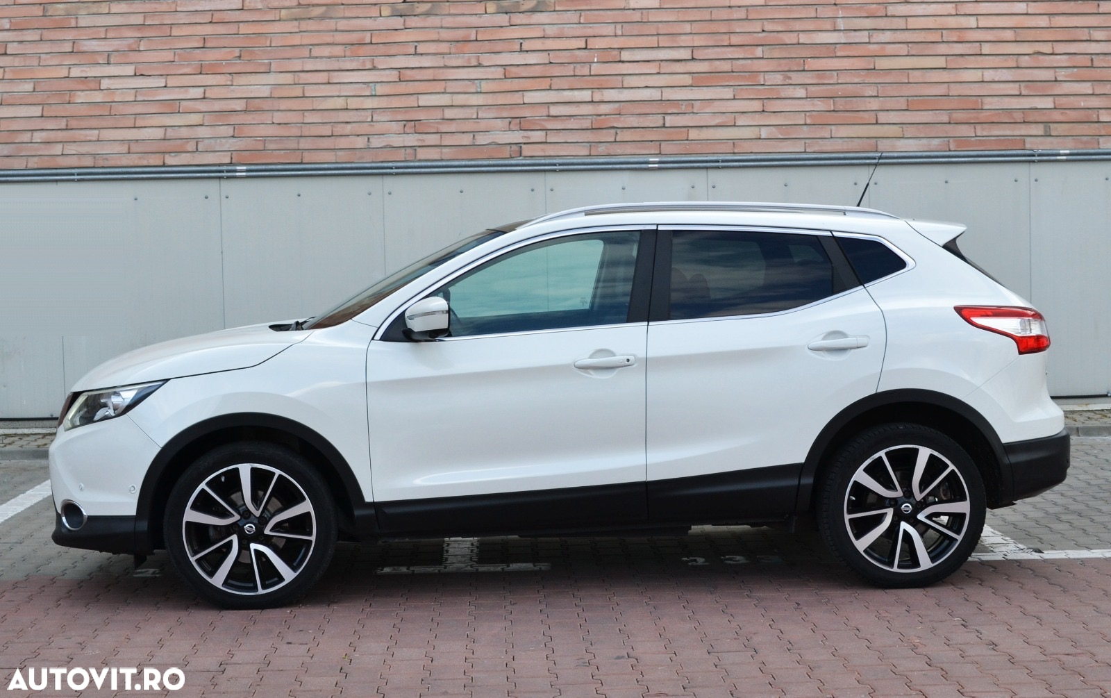 Nissan Qashqai 1.6 DCI 4 x 4 DPF Start/Stop tekna - 23