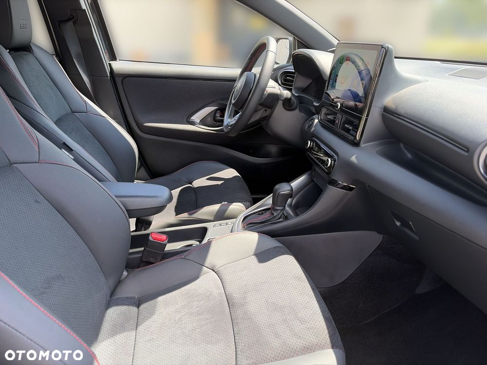 Toyota Yaris - 13