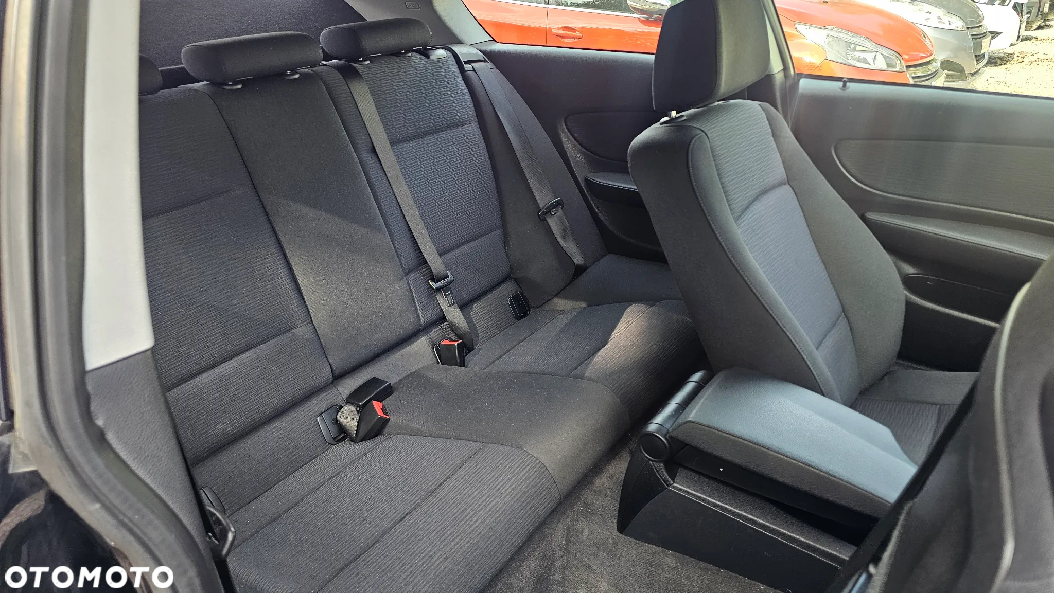 BMW Seria 1 - 15