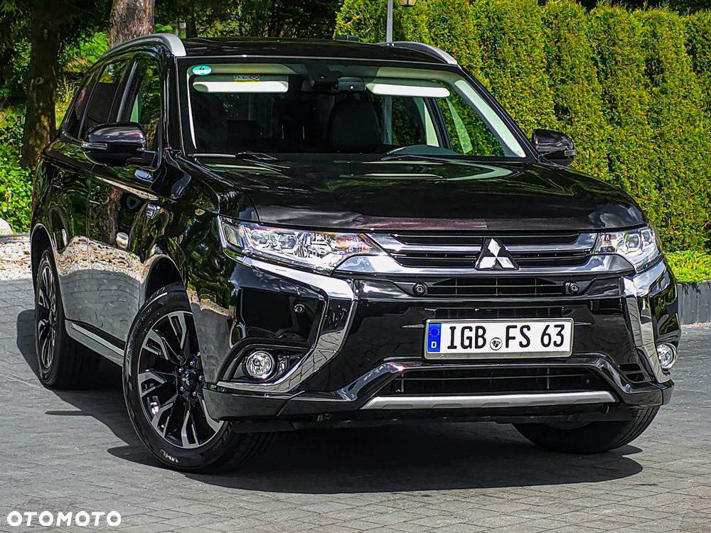 Mitsubishi Outlander Instyle NAVI + - 3