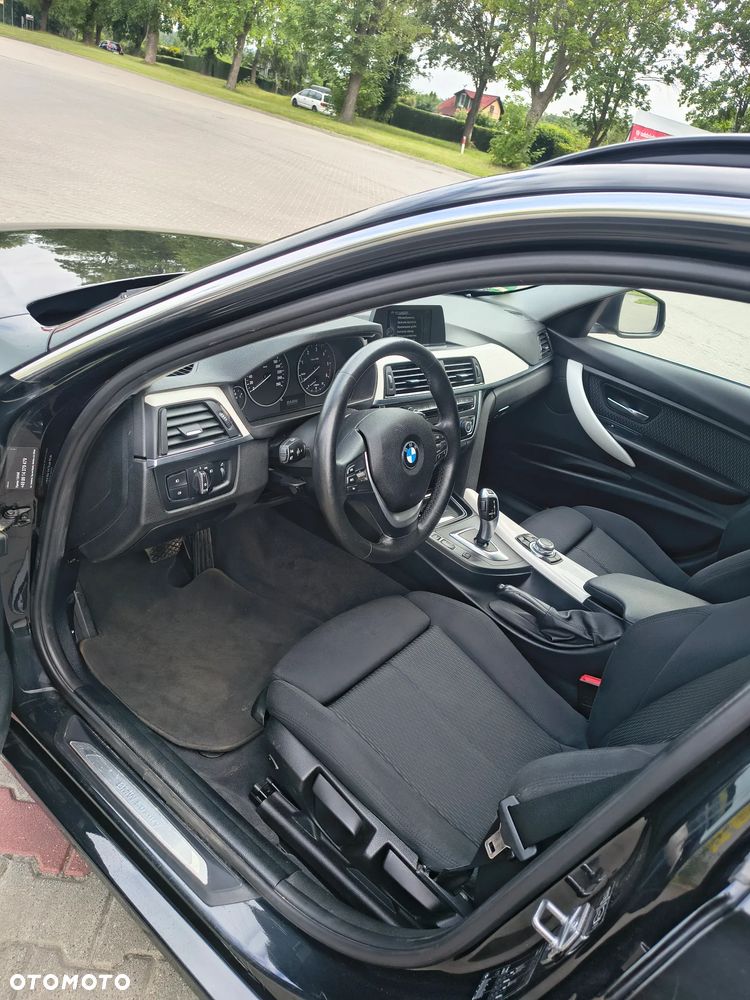 BMW Seria 3 318d Blue Performance Luxury Line - 9
