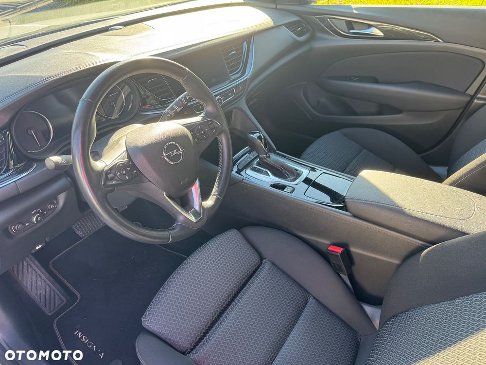 Opel Insignia - 12