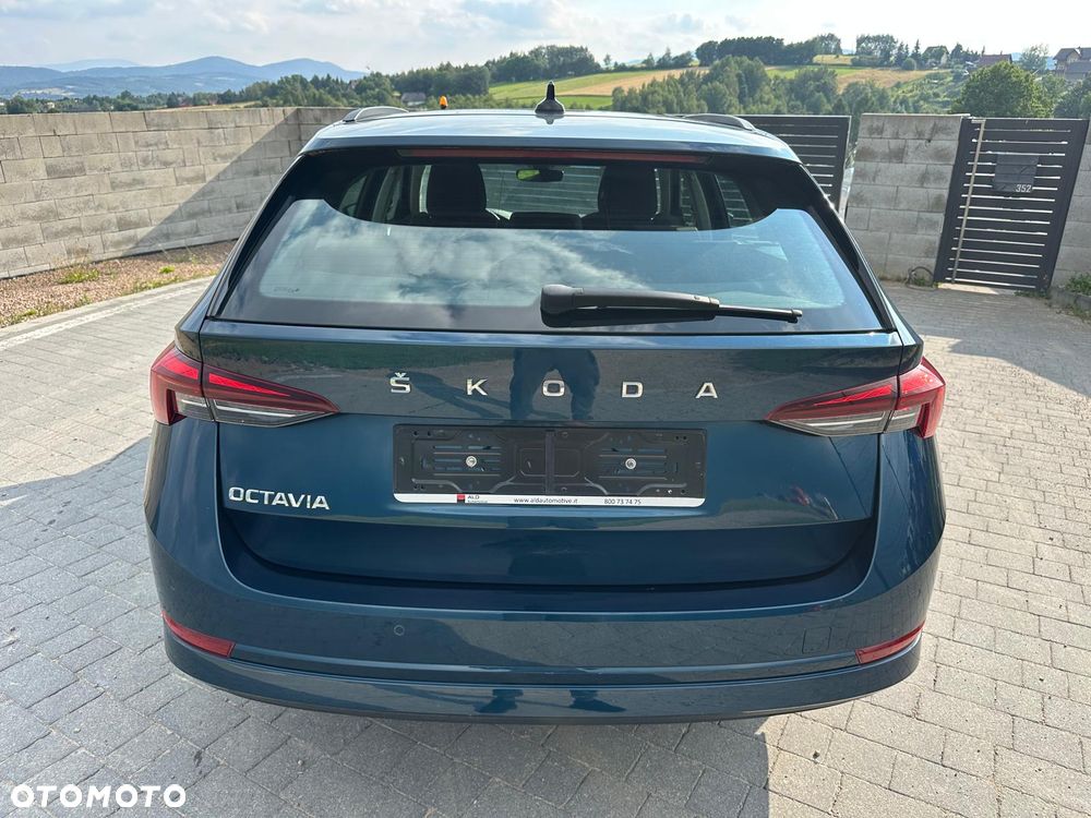 Skoda Octavia 2.0 TDI DSG Ambition - 5